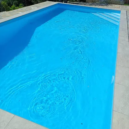 Ozzy, Amazing Panoramic Sea View Retreat 2 Bedroom With Pool Kivérion