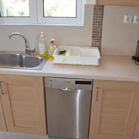 Villa Ozzy, Amazing Panoramic Sea View Retreat 2 Bedroom With Pool *