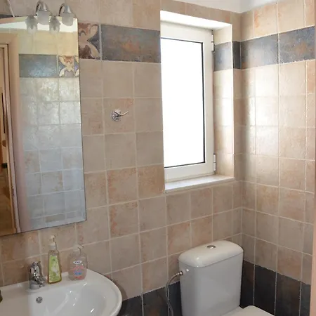 Villa Ozzy, Amazing Panoramic Sea View Retreat 2 Bedroom With Pool