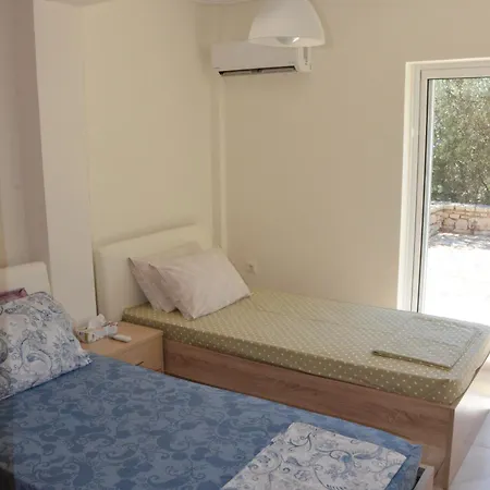 Ozzy, Amazing Panoramic Sea View Retreat 2 Bedroom With Pool Kivérion