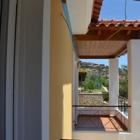 Villa Ozzy, Amazing Panoramic Sea View Retreat 2 Bedroom With Pool *