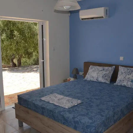 Ozzy, Amazing Panoramic Sea View Retreat 2 Bedroom With Pool וילה