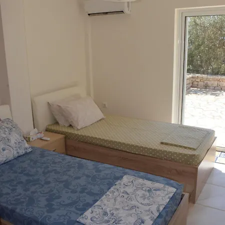 Ozzy, Amazing Panoramic Sea View Retreat 2 Bedroom With Pool *